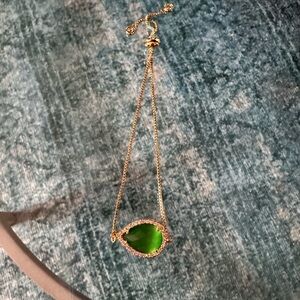 Elegant Green Pendant bracelet